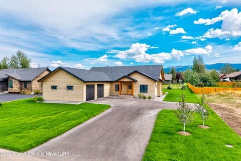 Photo of 8265 CUTTHROAT Lane, Victor, ID 83455 (MLS # 26-2280)