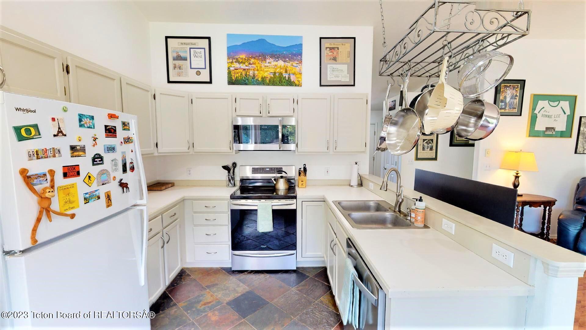 Victor, Idaho 83455, United States, 3 Bedrooms Bedrooms, ,2 BathroomsBathrooms,Residential,Pending,71625