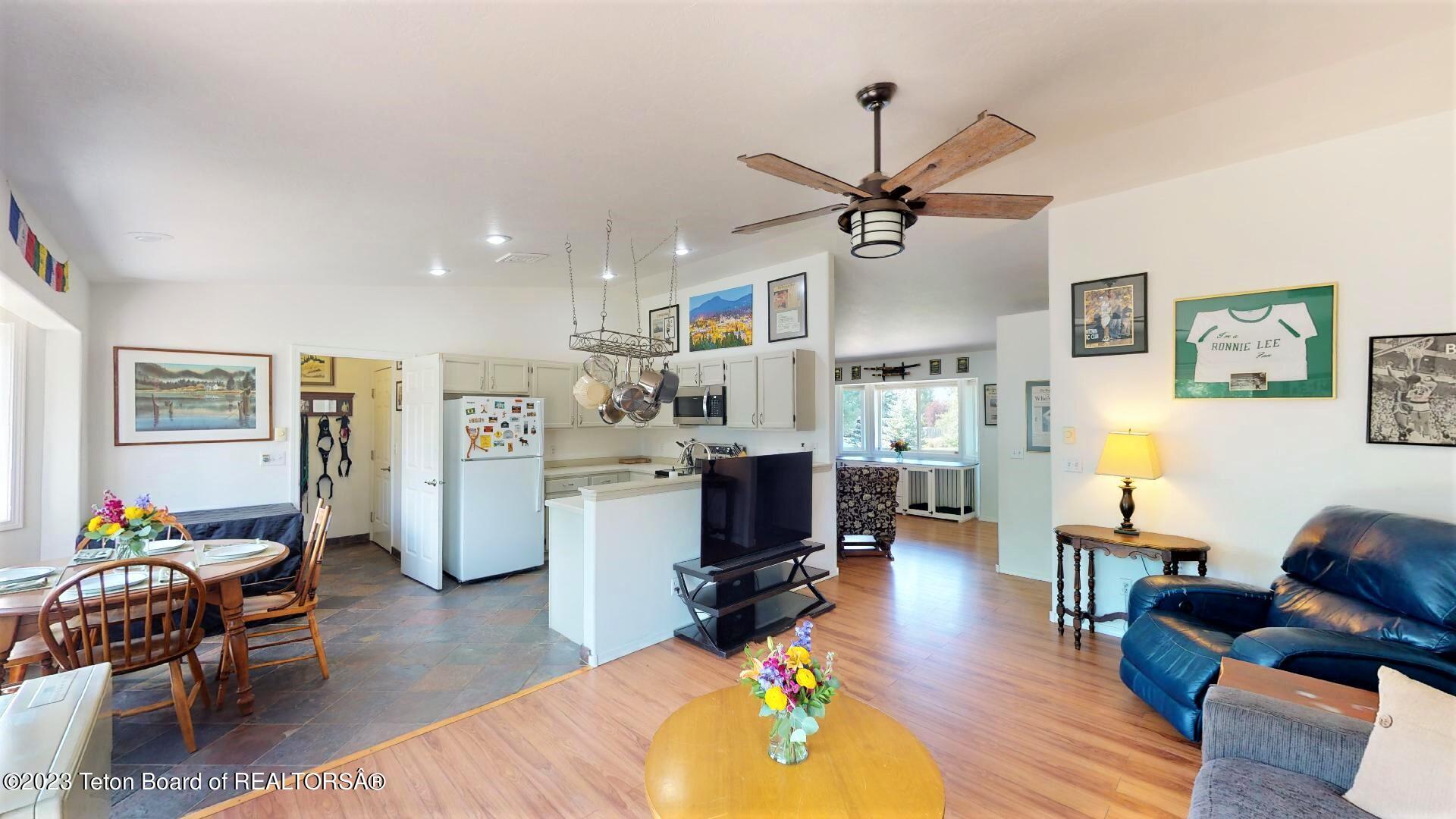 Victor, Idaho 83455, United States, 3 Bedrooms Bedrooms, ,2 BathroomsBathrooms,Residential,Pending,71625