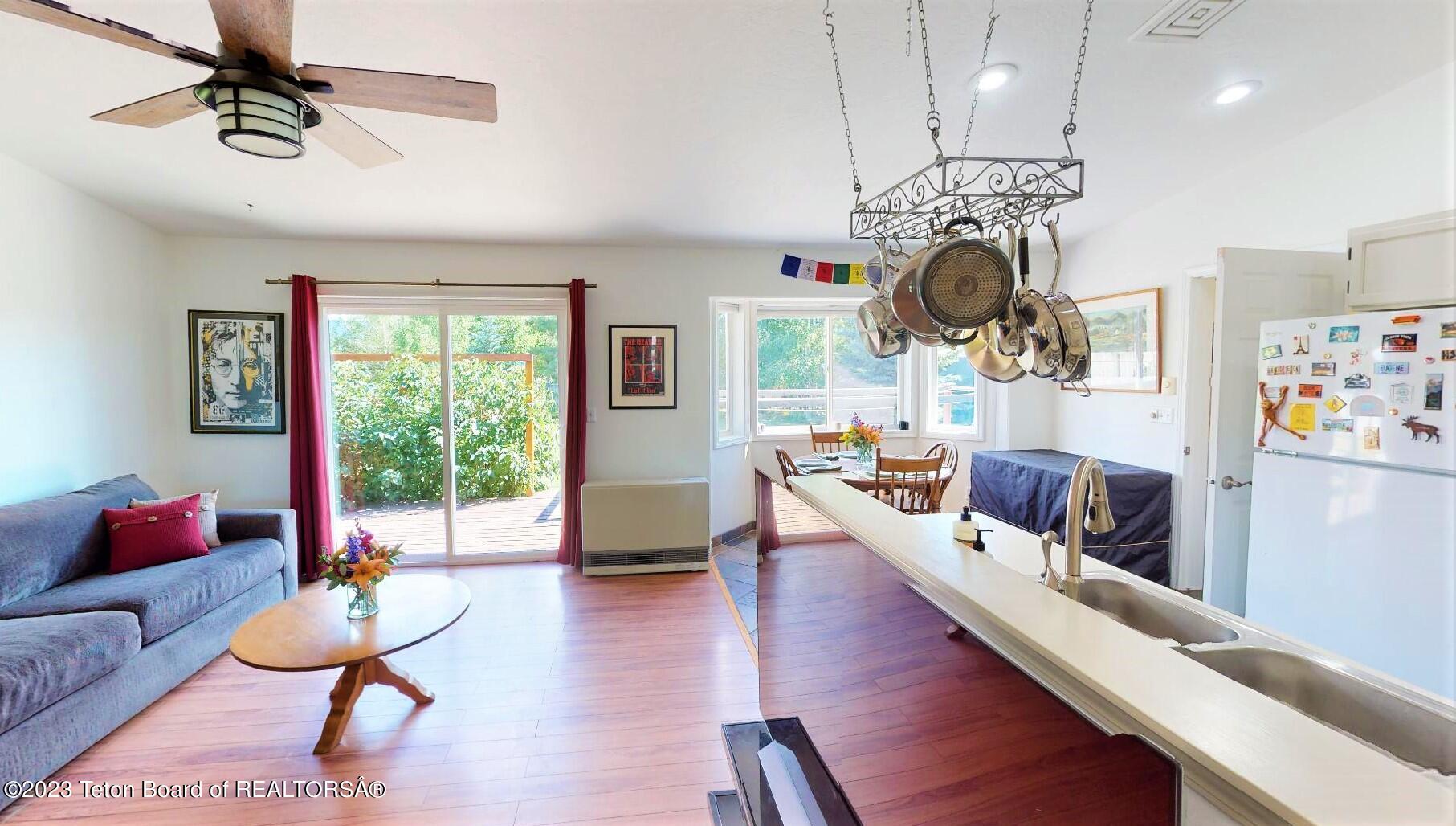 Victor, Idaho 83455, United States, 3 Bedrooms Bedrooms, ,2 BathroomsBathrooms,Residential,Pending,71625