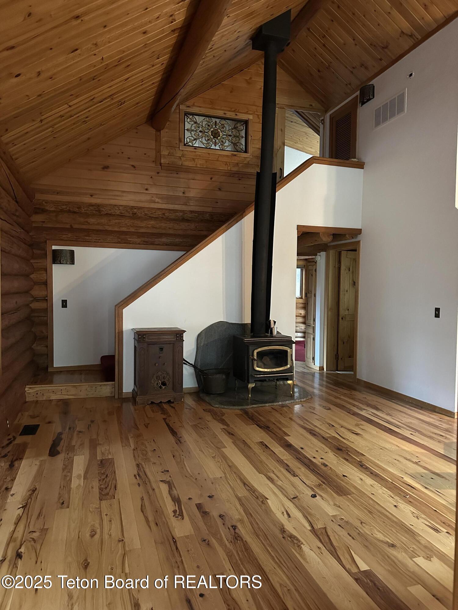 Wilson, Wyoming 83014, United States, 3 Bedrooms Bedrooms, ,2 BathroomsBathrooms,Residential,Active,226611