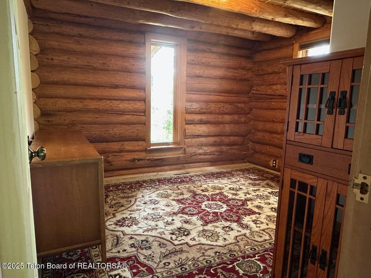 Wilson, Wyoming 83014, United States, 3 Bedrooms Bedrooms, ,2 BathroomsBathrooms,Residential,Active,226611