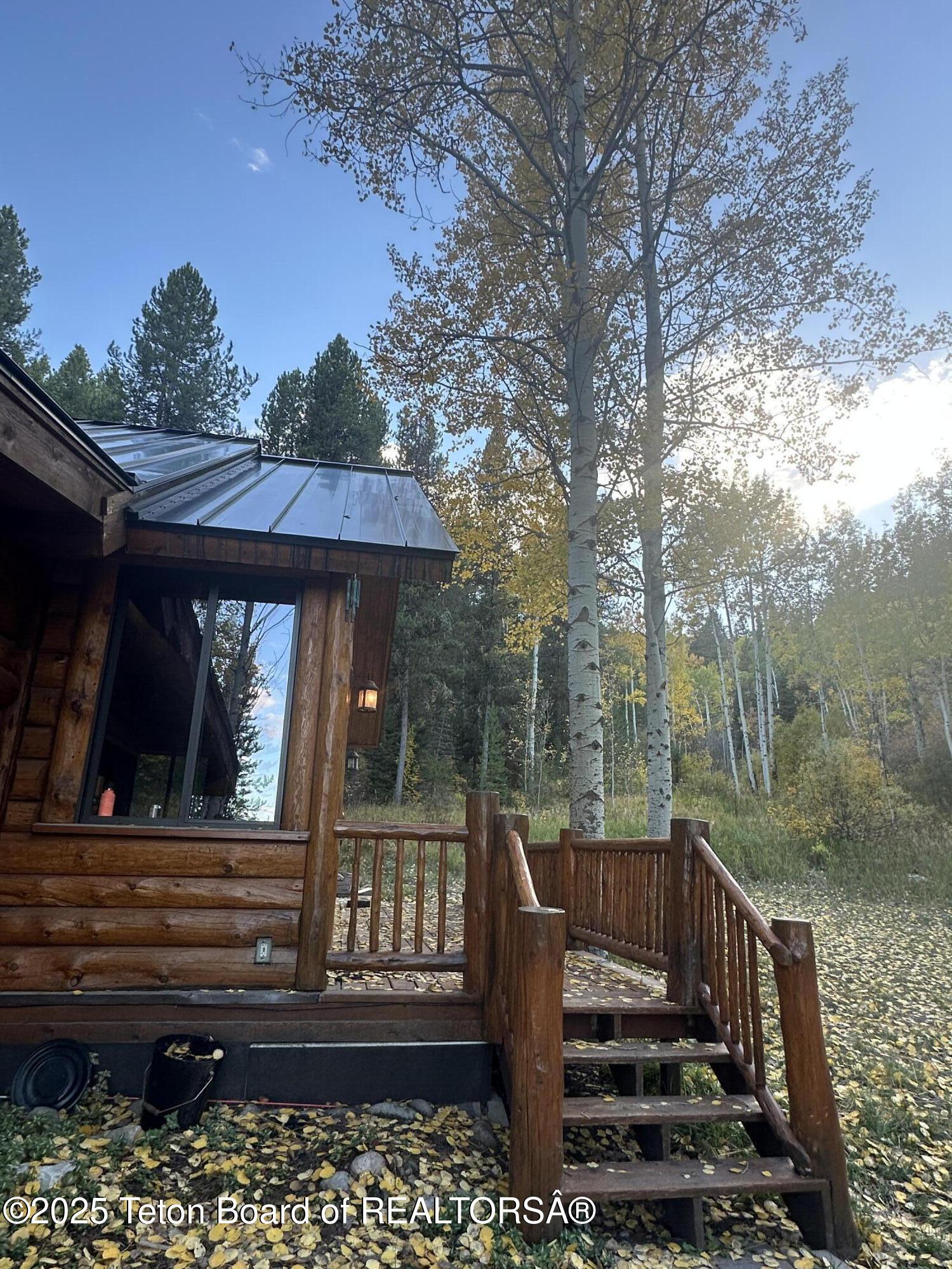 Wilson, Wyoming 83014, United States, 3 Bedrooms Bedrooms, ,2 BathroomsBathrooms,Residential,Active,226611