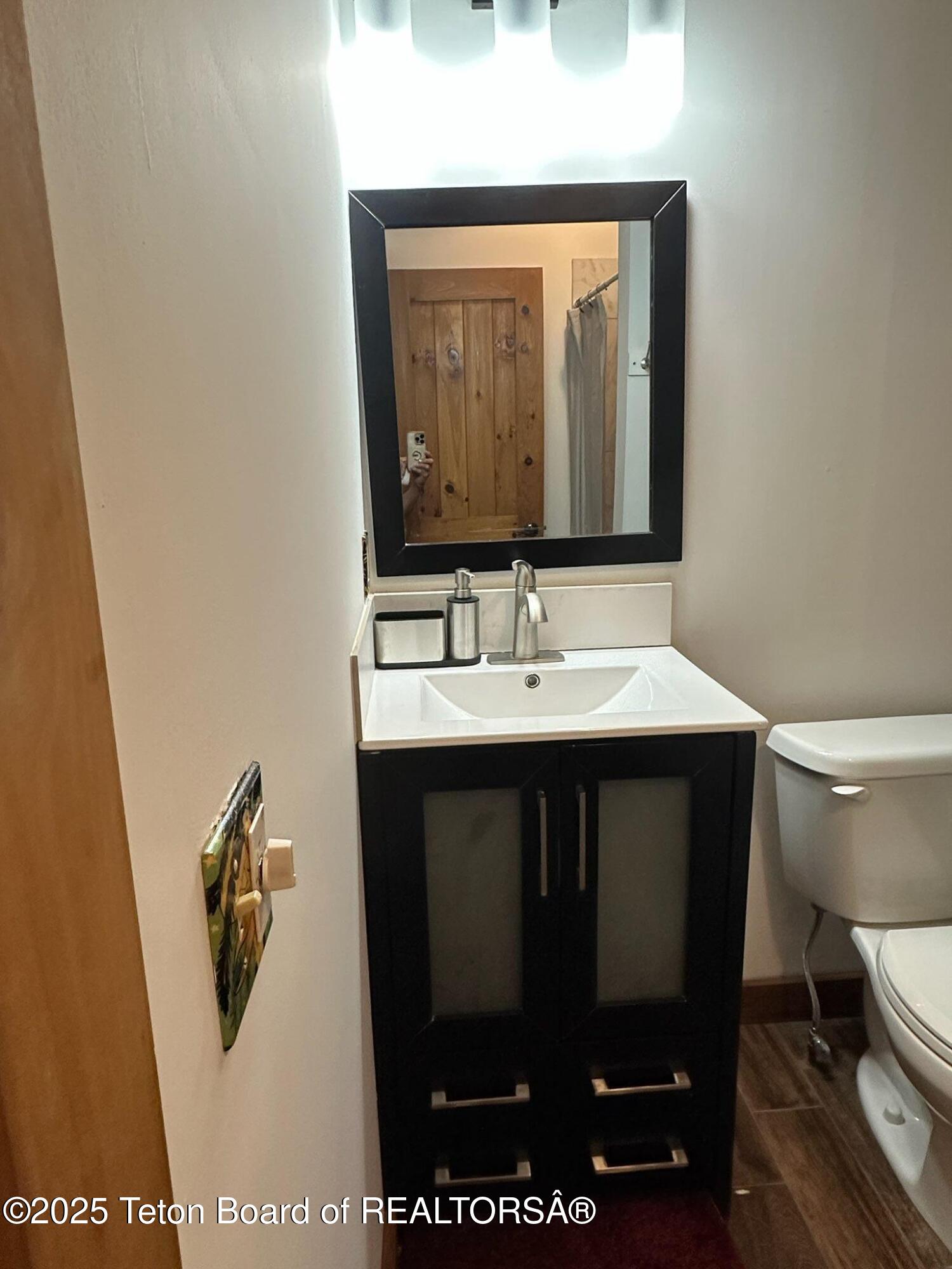 Wilson, Wyoming 83014, United States, 3 Bedrooms Bedrooms, ,2 BathroomsBathrooms,Residential,Active,226611