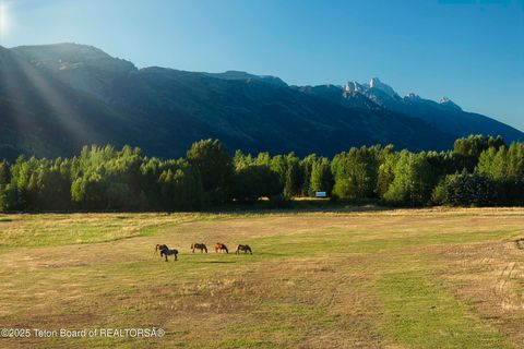 Photo of 4585 W Highway 22, Wilson, WY 83014 (MLS # 25-2164)