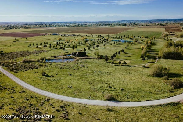 150 PERIMETER DR, ALTA, WY 83414 - Image ea53e2f5986292f4a7ee6655fc41b969/892488283