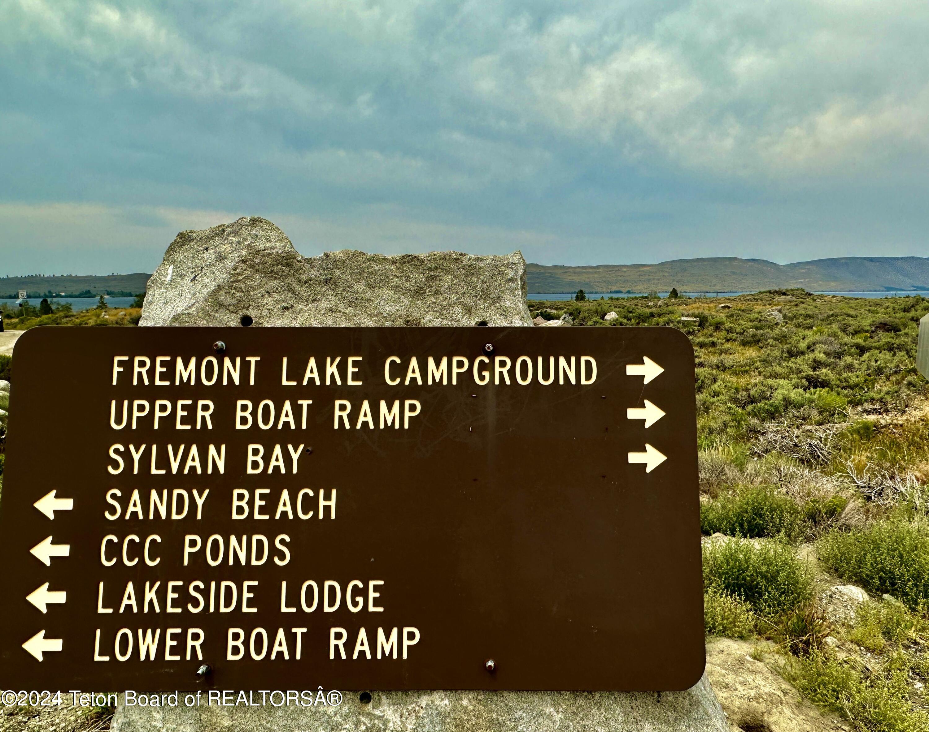 Pinedale, Wyoming 82941, United States, 2 Bedrooms Bedrooms, ,1 BathroomBathrooms,Residential,Pending,50359