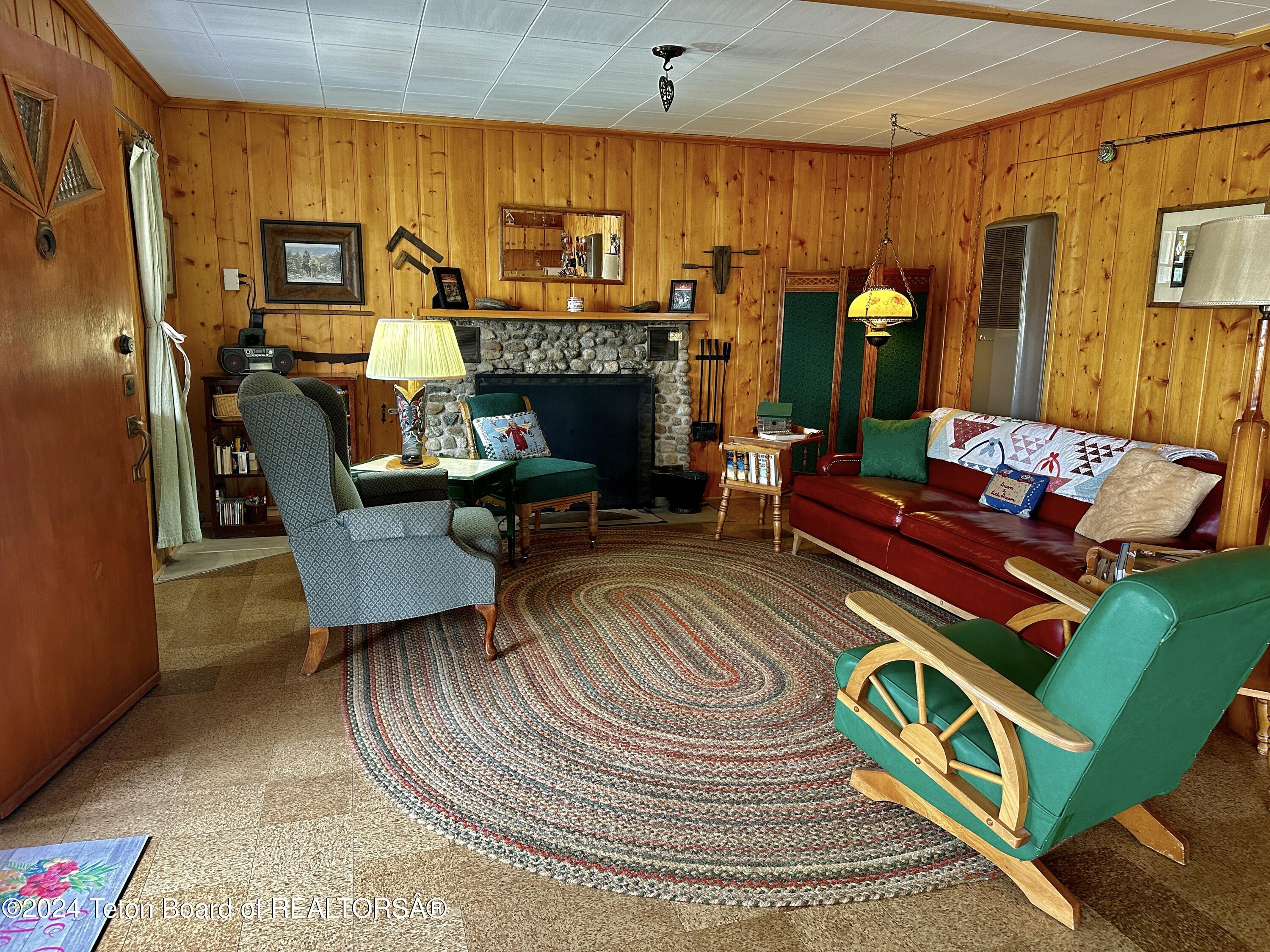 Pinedale, Wyoming 82941, United States, 2 Bedrooms Bedrooms, ,1 BathroomBathrooms,Residential,Pending,50359