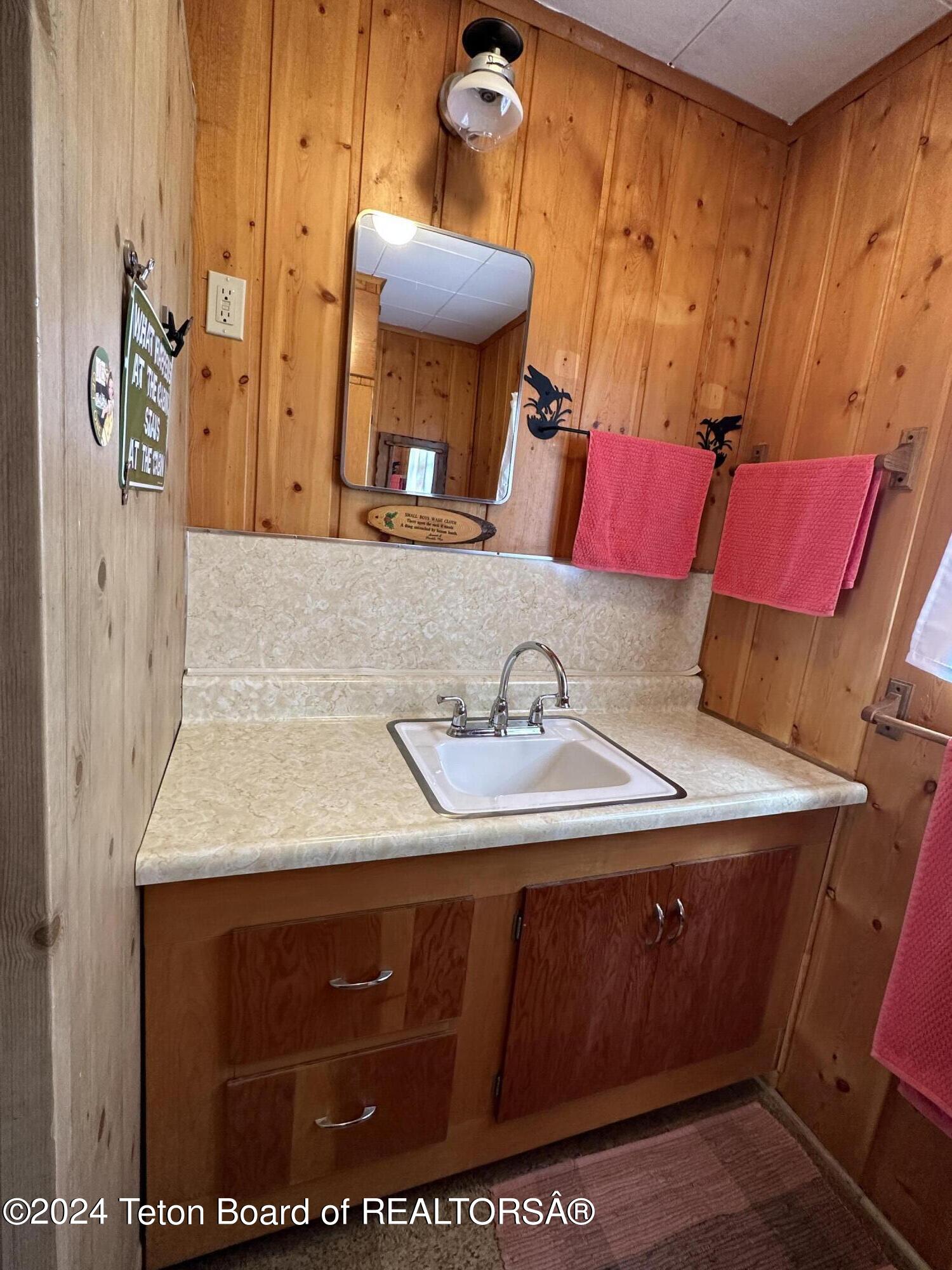 Pinedale, Wyoming 82941, United States, 2 Bedrooms Bedrooms, ,1 BathroomBathrooms,Residential,Pending,50359