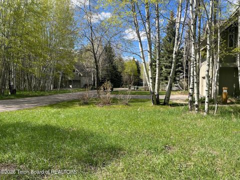 Photo of 2940 N ASPEN WOOD Lane, Wilson, WY 83014 (MLS # 26-871)