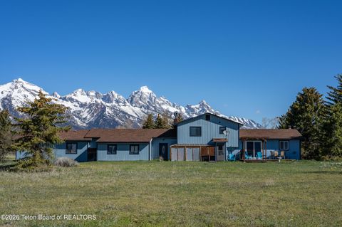 Photo of 600 PONDEROSA Drive, Jackson, WY 83001 (MLS # 26-864)