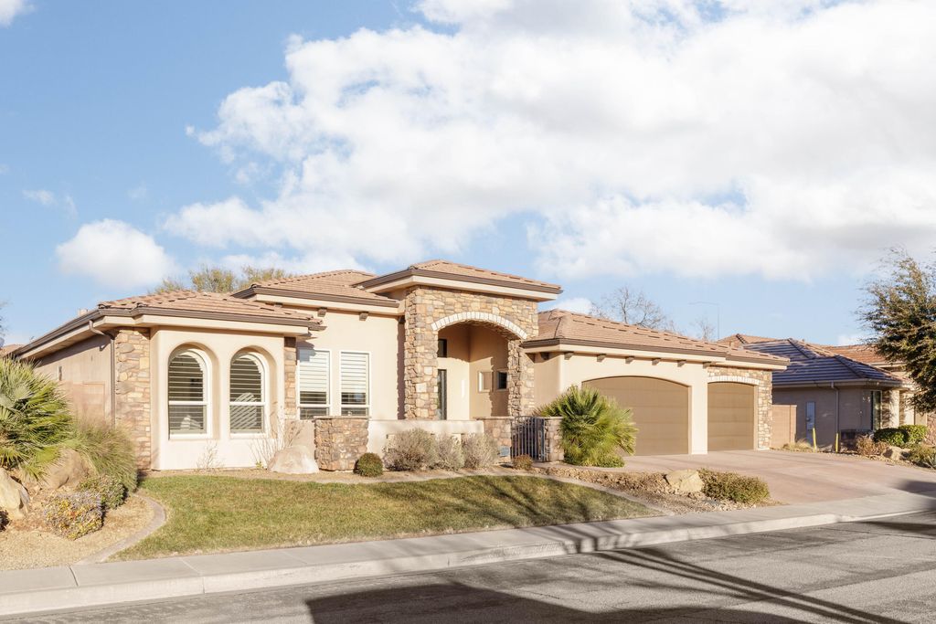 Photo of 1537 N BLACKLION RD, Washington, UT 84780 (MLS # 114219)