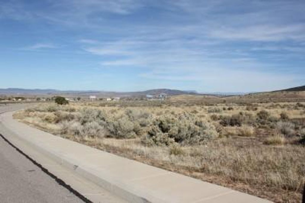 Photo of 1318 North Interchange #0417854, Cedar City, UT 84720 (MLS # 111535)