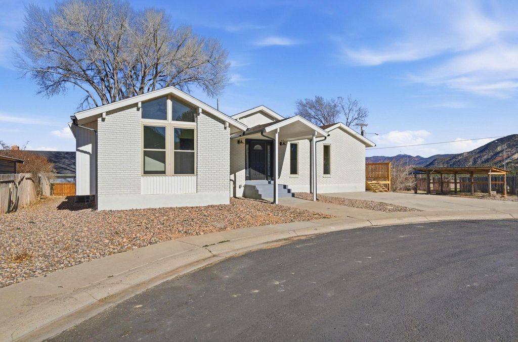 Photo of 495 E 125 S, Parowan, UT 84761 (MLS # 114449)