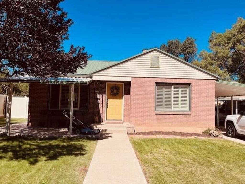 Photo of 47 N 1050 W, Cedar City, UT 84720 (MLS # 114992)