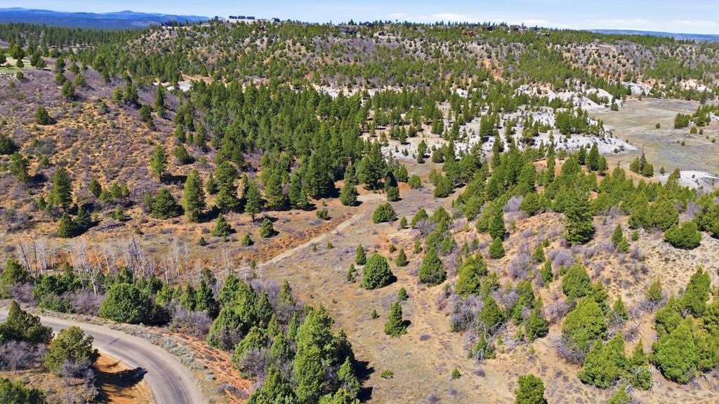 Photo of 2160 N Manitoban DR, Duck Creek Village, UT 84762 (MLS # 116220)