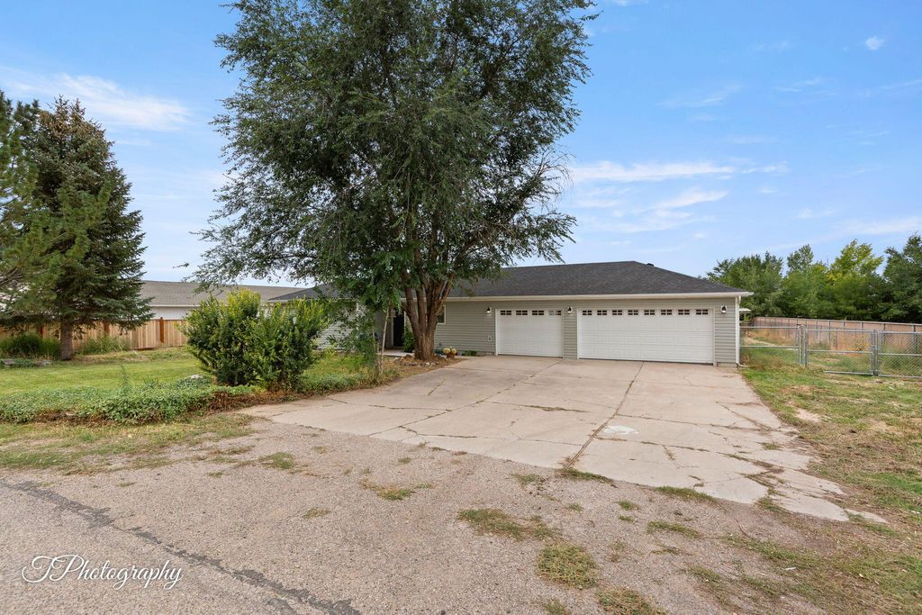 Photo of 4511 Marshal Trail, Enoch, UT 84721 (MLS # 112970)