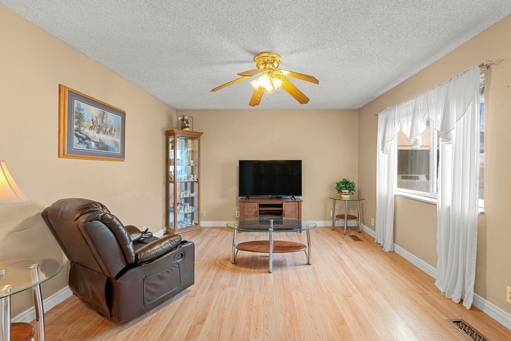 Photo of 405 W Rosewood CIR, Cedar City, UT 84721 (MLS # 114180)