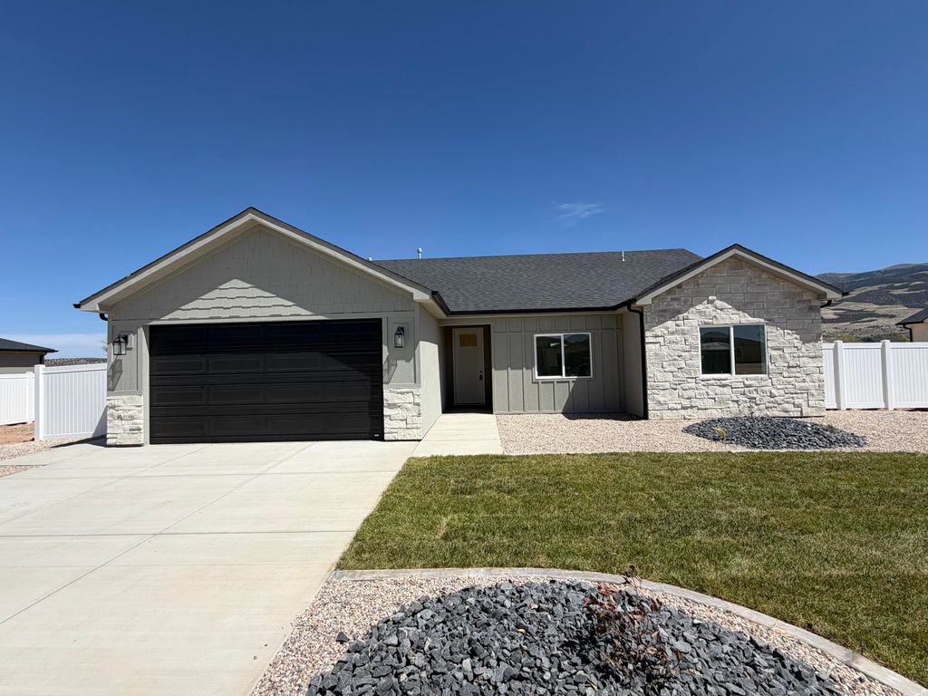 Photo of 4972 N 970 E, Enoch, UT 84721 (MLS # 115034)