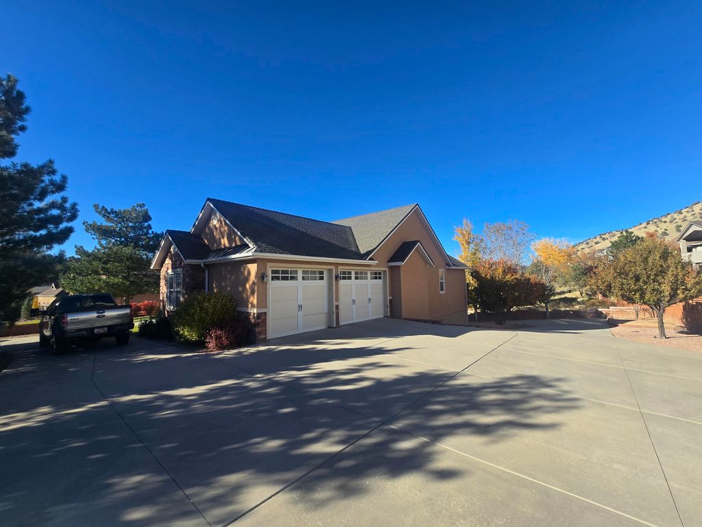 Photo of 481 E Canyon View DR, Cedar City, UT 84721 (MLS # 113721)