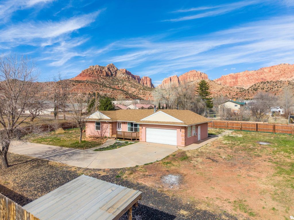 Photo of 780 N HILDALE ST, Hildale, UT 84784 (MLS # 114752)