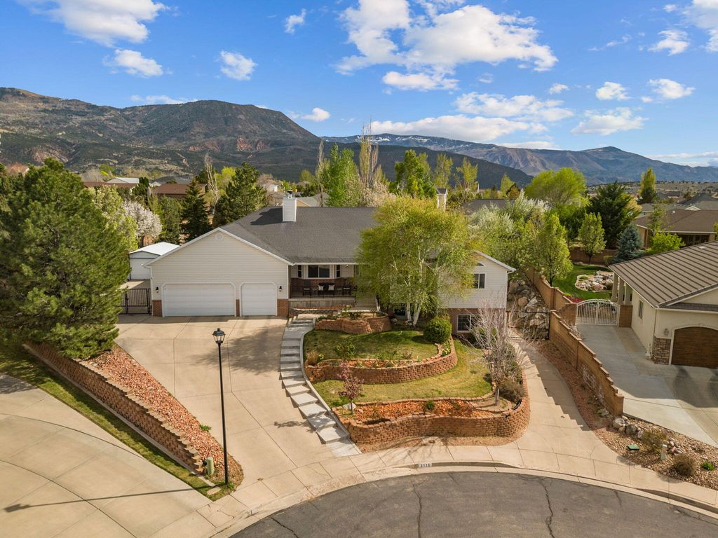 Photo of 2113 W 525 CIR S, Cedar City, UT 84720 (MLS # 114134)