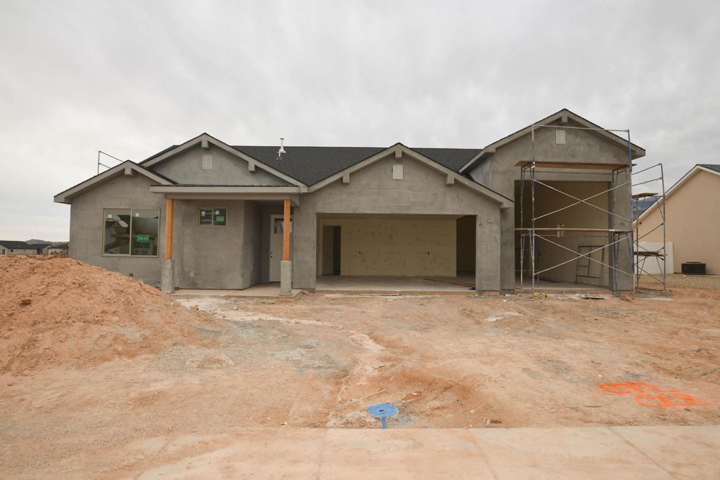 Photo of 4978 N 75 E, Enoch, UT 84721 (MLS # 112972)
