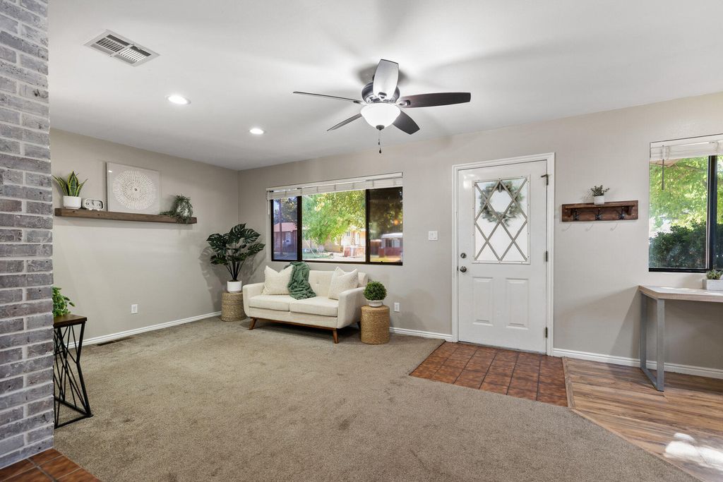 Photo of 186 S 200 W, Washington, UT 84780 (MLS # 112746)