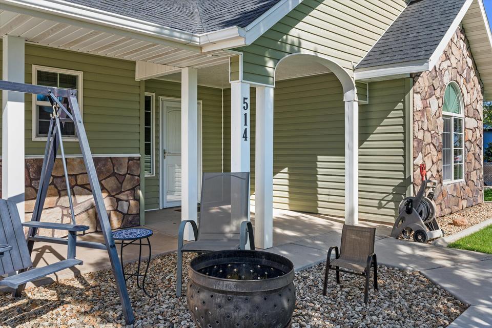 Photo of 514 S 200 East ST, Enterprise, UT 84725 (MLS # 117795)