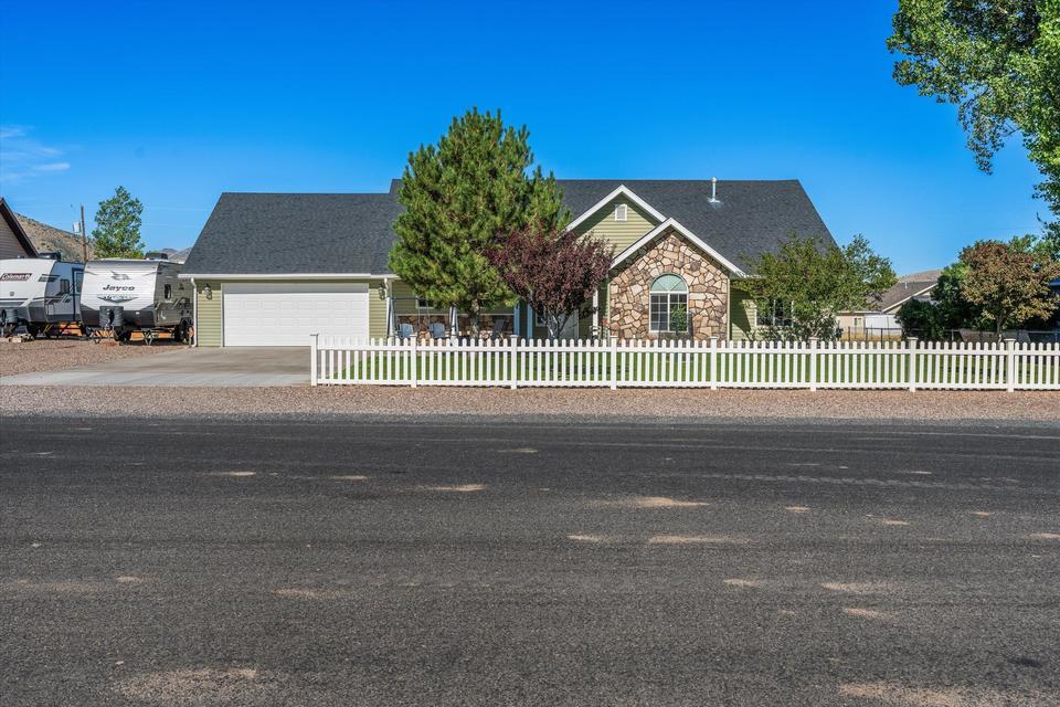 Photo of 514 S 200 East ST, Enterprise, UT 84725 (MLS # 117795)