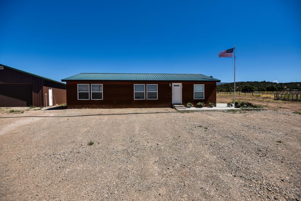 Photo of 489 E 3700 North, Beaver, UT 84713 (MLS # 113070)