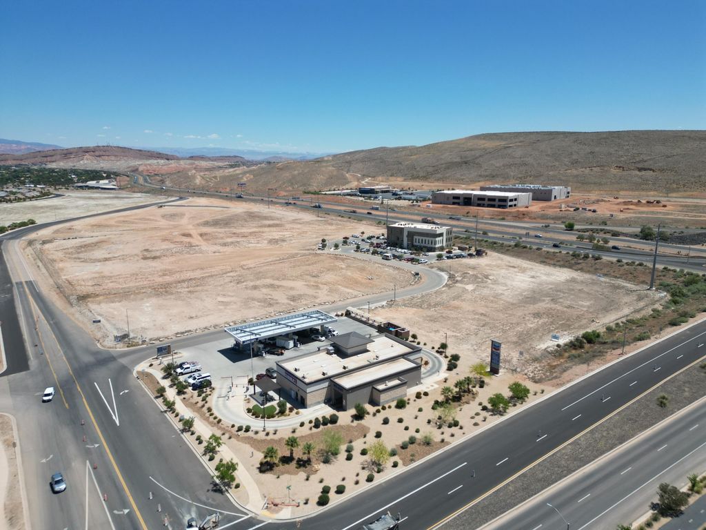 Photo of 878 W Nighthawk DR, Saint George, UT 84790 (MLS # 115331)