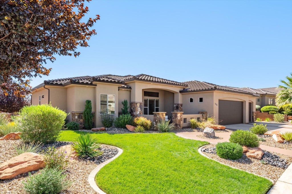Photo of 1115 W Wiltshire ST, Washington, UT 84780 (MLS # 118415)