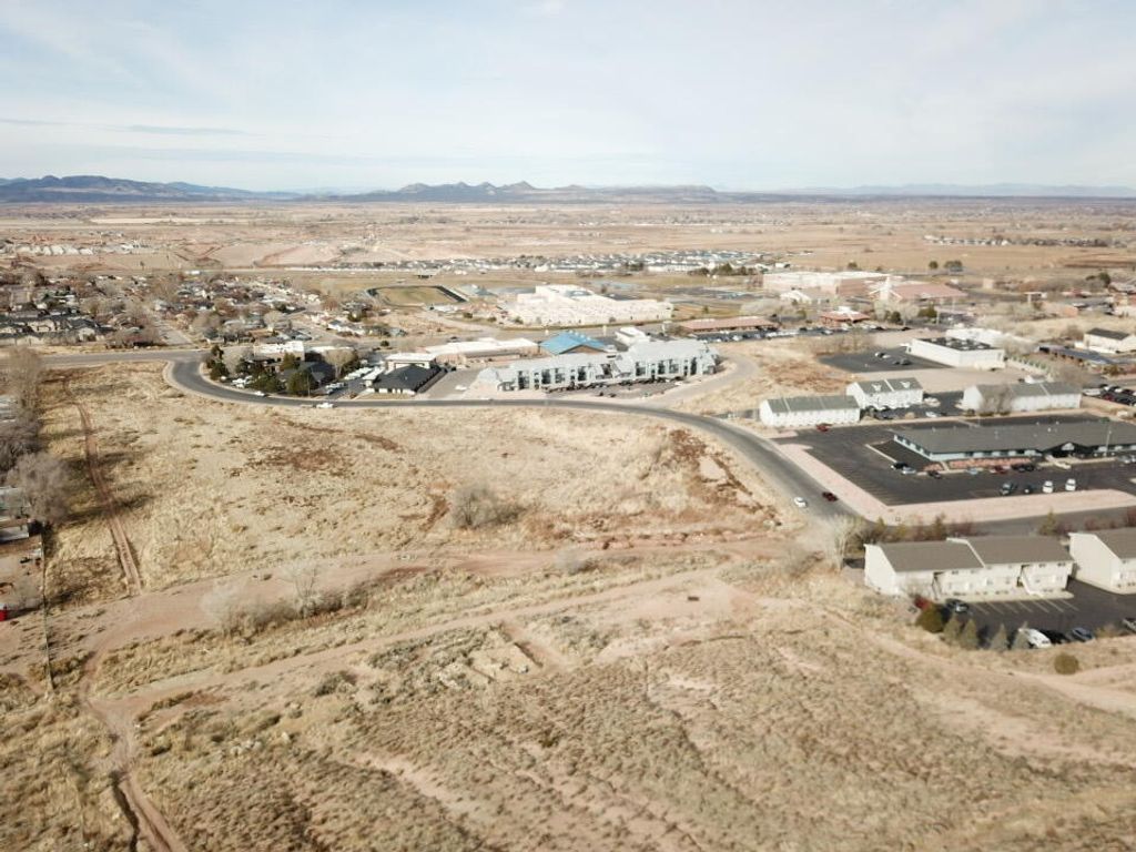 Photo of 1700 N Wedgewood LN, Cedar City, UT 84721 (MLS # 112260)