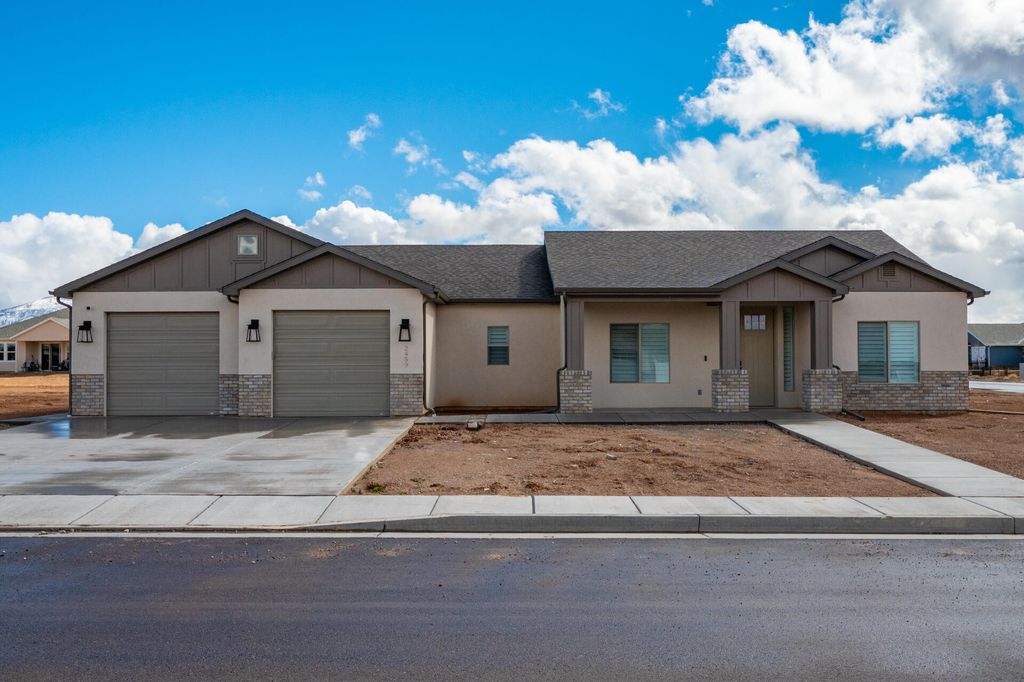 Photo of 4047 N 350 W, Enoch, UT 84721 (MLS # 116327)