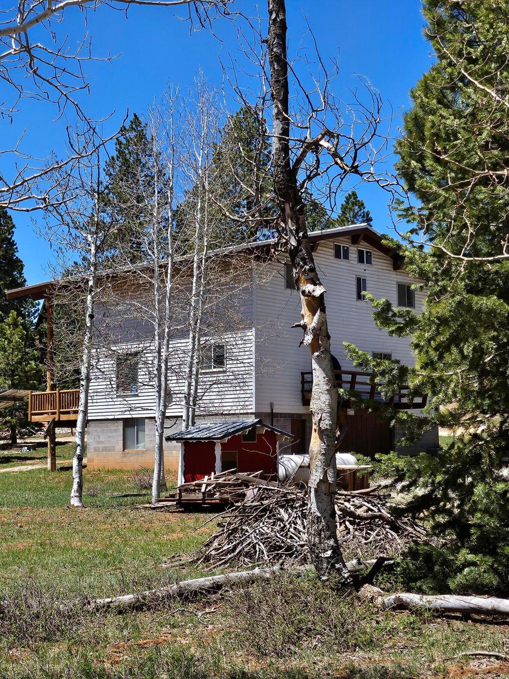 Photo of 1330 Strawberry Point RD, Duck Creek Village, UT 84762 (MLS # 111658)
