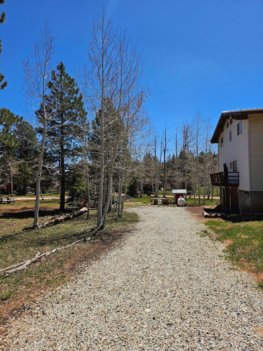 Photo of 1330 Strawberry Point RD, Duck Creek Village, UT 84762 (MLS # 111658)