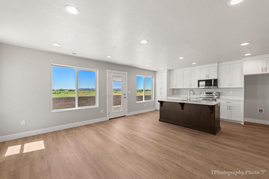 Photo of 535 W 2530 N #7, Cedar City, UT 84721 (MLS # 113173)