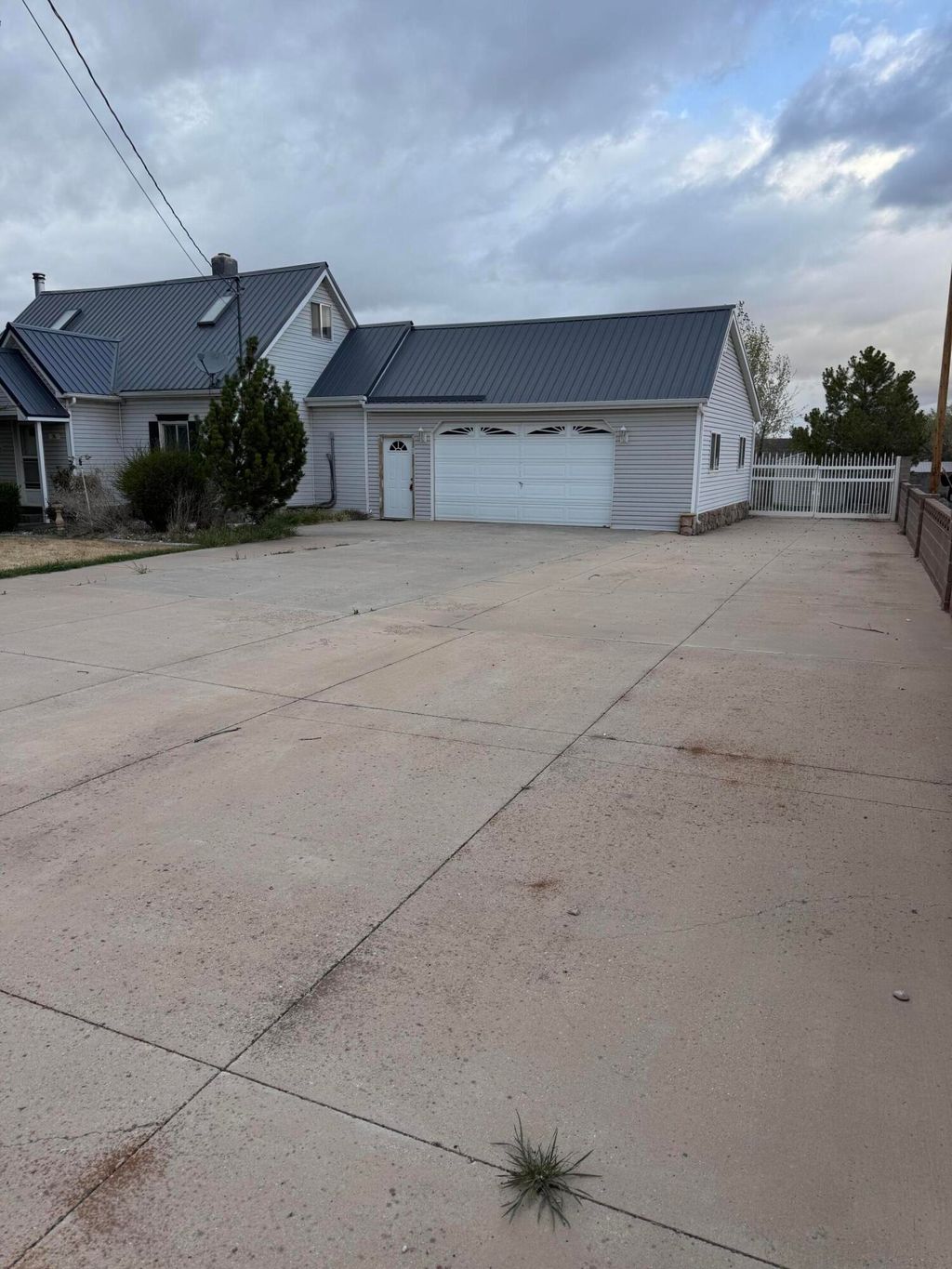 Photo of 76 W 500 N, Parowan, UT 84761 (MLS # 115582)