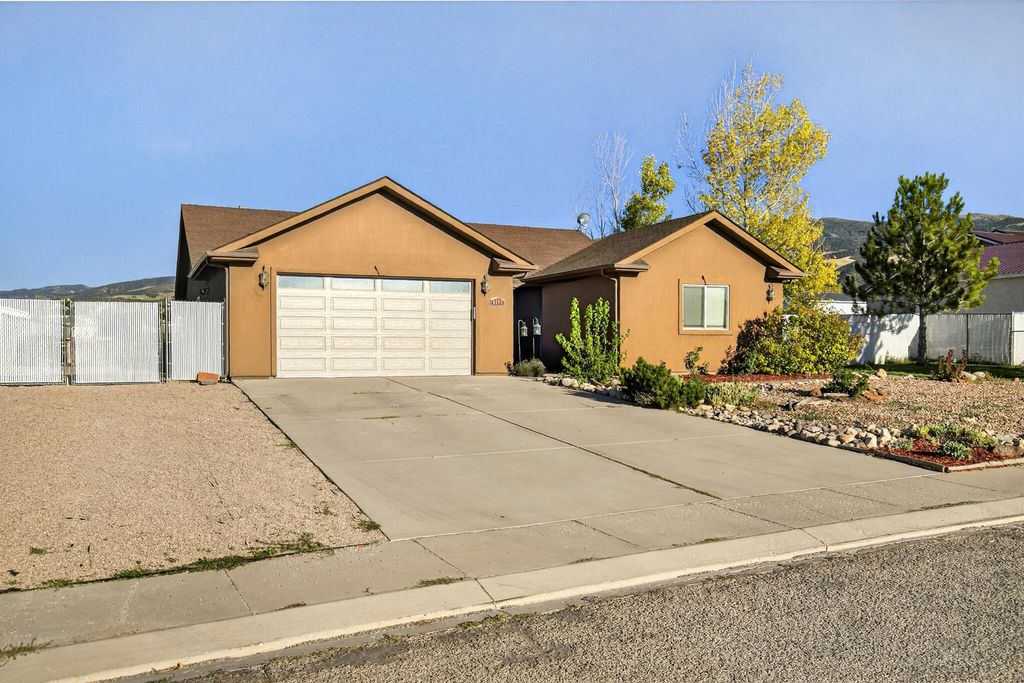 Photo of 5202 N Tomahawk DR N, Enoch, UT 84721 (MLS # 113195)