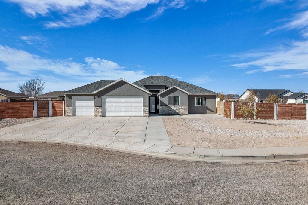 Photo of 4273 N 2425 W W, Cedar City, UT 84721 (MLS # 113797)