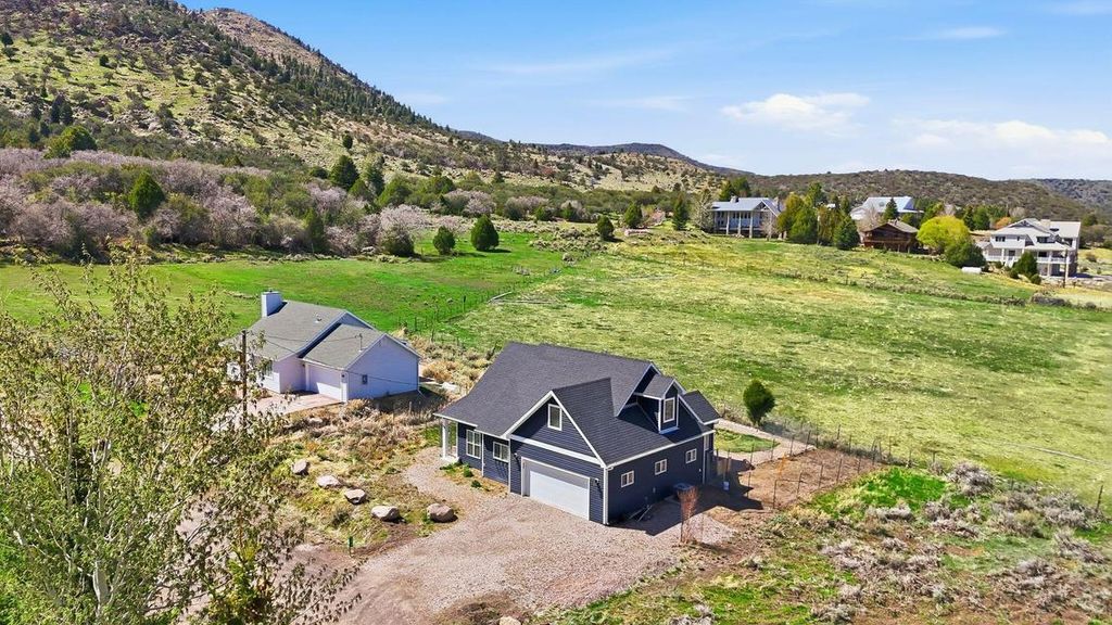 Photo of 174 S Pine Valley DR, Pine Valley, UT 84781 (MLS # 115545)