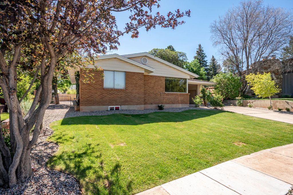 Photo of 437 Circleway DR, Cedar City, UT 84720 (MLS # 116888)
