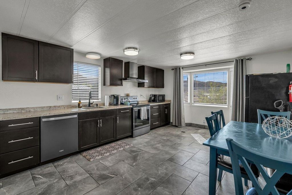 Photo of 326 W 30 N, La Verkin, UT 84745 (MLS # 115402)