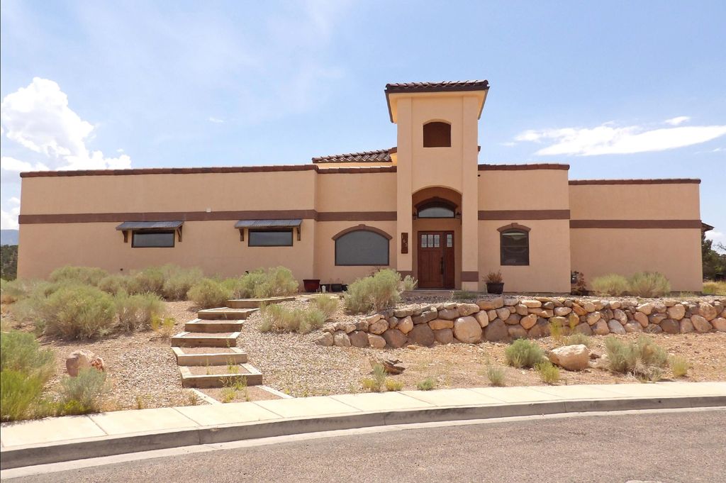 Photo of 163 S KINGSBURY DR, Cedar City, UT 84720 (MLS # 112679)