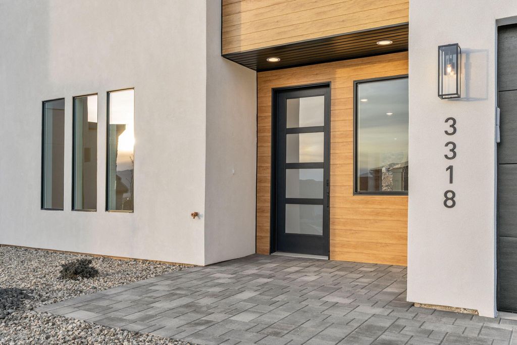 Photo of 3318 W Sun Circle W, Cedar City, UT 84720 (MLS # 114484)