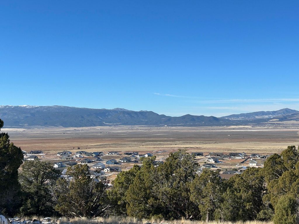 Photo of 1624 S Panorama DR, Cedar City, UT 84720 (MLS # 114013)