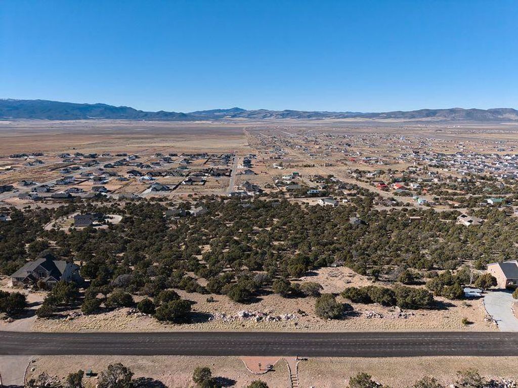 Photo of 1624 S Panorama DR, Cedar City, UT 84720 (MLS # 114013)