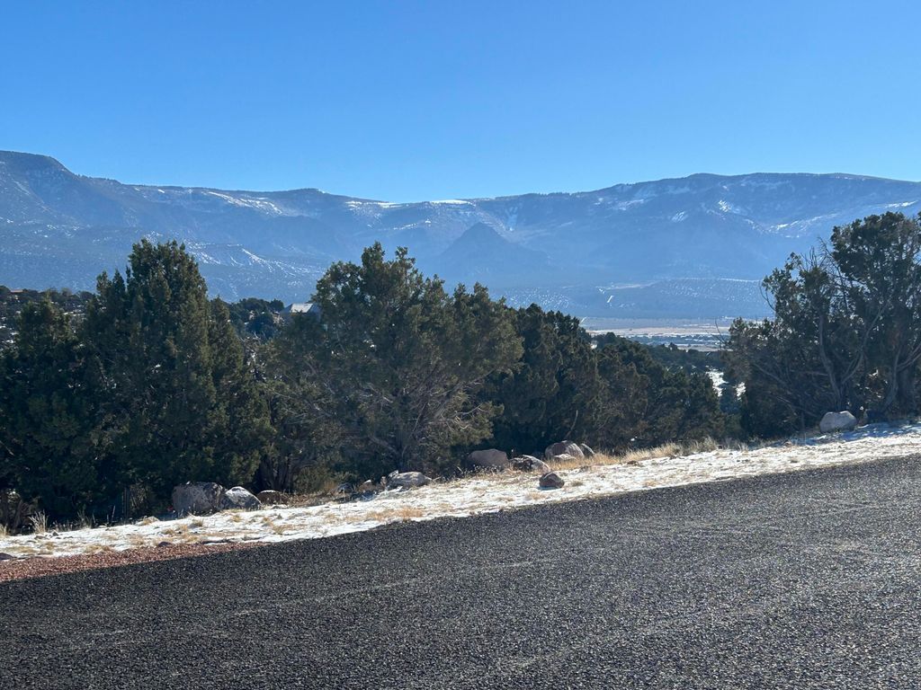 Photo of 1624 S Panorama DR, Cedar City, UT 84720 (MLS # 114013)