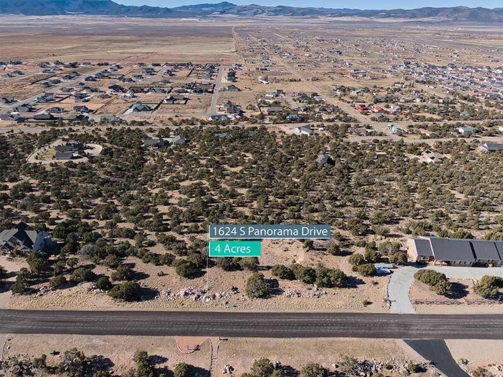 Photo of 1624 S Panorama DR, Cedar City, UT 84720 (MLS # 114013)